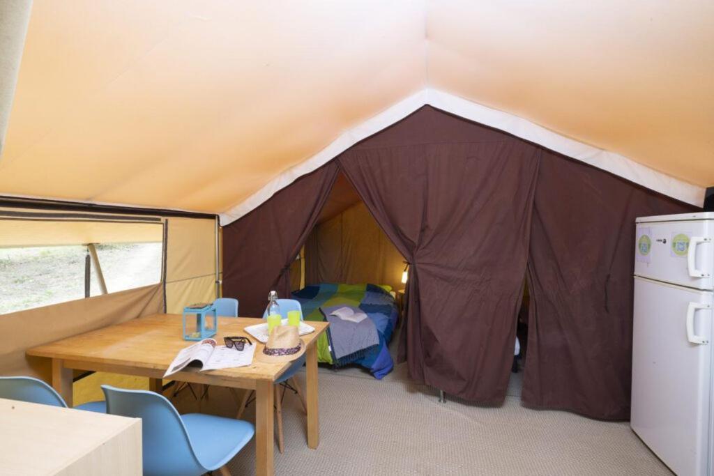 Camping Ushuaia Villages Au Bois Joli Andryes Exterior foto